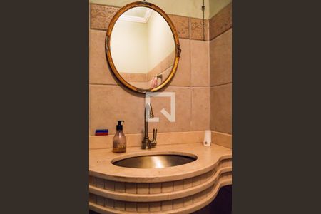 Casa à venda com 347m², 4 quartos e 2 vagasLavabo