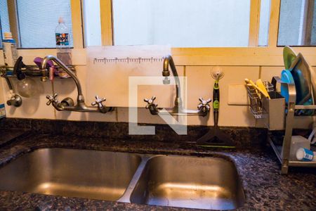 Casa à venda com 347m², 4 quartos e 2 vagasCozinha