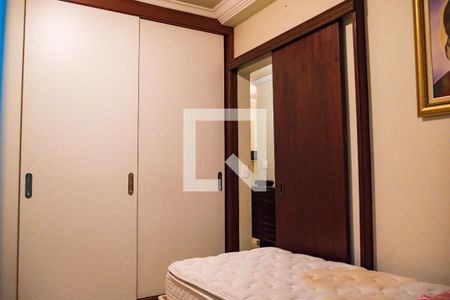 Casa à venda com 347m², 4 quartos e 2 vagasQuarto 2