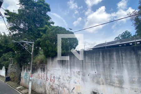 Vista do Quarto 1 de casa para alugar com 1 quarto, 42m² em Vila Pouso Alegre, Barueri