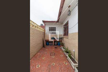 Casa à venda com 223m², 4 quartos e 5 vagas Casa à venda com 223m², 4 quartos e 5 vagasÁrea externa