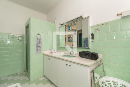 Casa à venda com 223m², 4 quartos e 5 vagas Casa à venda com 223m², 4 quartos e 5 vagasBanheiro da Suíte