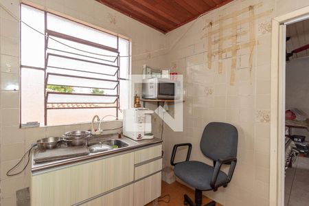 Casa à venda com 223m², 4 quartos e 5 vagas Casa à venda com 223m², 4 quartos e 5 vagasCasa 2 cozinha