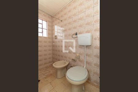 Casa à venda com 223m², 4 quartos e 5 vagas Casa à venda com 223m², 4 quartos e 5 vagasBanheiro