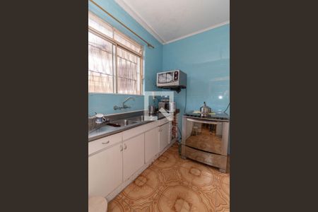 Casa à venda com 223m², 4 quartos e 5 vagas Casa à venda com 223m², 4 quartos e 5 vagasCozinha