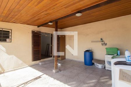 Casa à venda com 125m², 4 quartos e 2 vagas Casa à venda com 125m², 4 quartos e 2 vagasVaranda / Área de Serviço