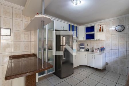 Casa à venda com 125m², 4 quartos e 2 vagas Casa à venda com 125m², 4 quartos e 2 vagasCozinha