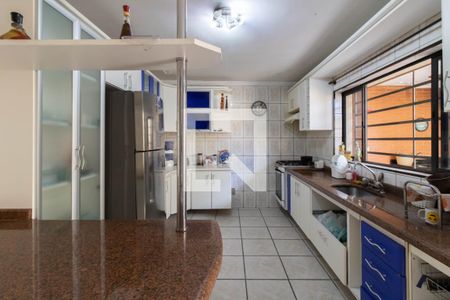 Casa à venda com 125m², 4 quartos e 2 vagas Casa à venda com 125m², 4 quartos e 2 vagasCozinha