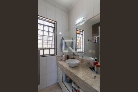 Casa à venda com 125m², 4 quartos e 2 vagas Casa à venda com 125m², 4 quartos e 2 vagasBanheiro da Suíte 1