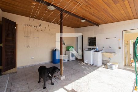 Casa à venda com 125m², 4 quartos e 2 vagas Casa à venda com 125m², 4 quartos e 2 vagasVaranda / Área de Serviço