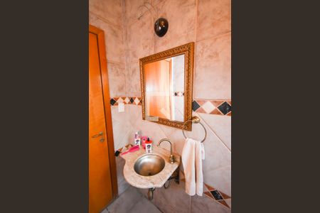 Casa à venda com 400m², 3 quartos e 3 vagasBanheiro 2