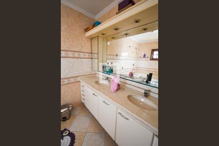 Casa à venda com 400m², 3 quartos e 3 vagasBanheiro da Suíte