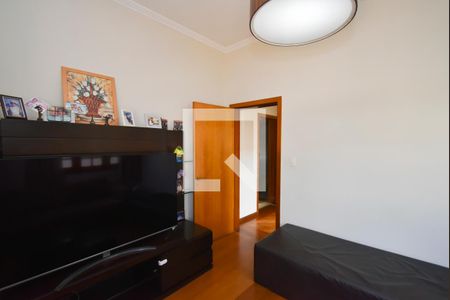 Sala de TV de casa à venda com 3 quartos, 400m² em Jardim Japão, São Paulo