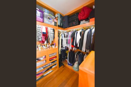 Casa à venda com 400m², 3 quartos e 3 vagasCloset da suíte
