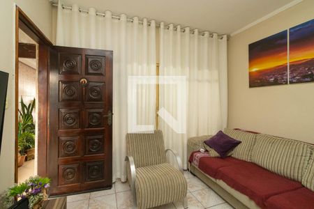 Sala de casa à venda com 4 quartos, 131m² em Conjunto Promorar Sapopemba, São Paulo