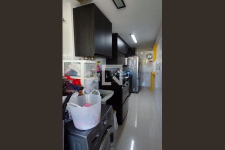 Apartamento à venda com 90m², 3 quartos e 2 vagas Apartamento à venda com 90m², 3 quartos e 2 vagasÁrea de serviço