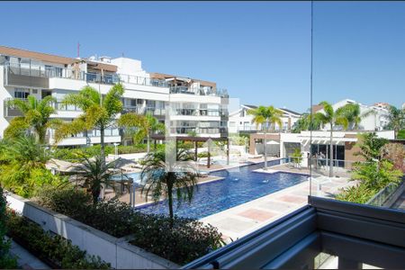 Apartamento à venda com 90m², 3 quartos e 2 vagas Apartamento à venda com 90m², 3 quartos e 2 vagasÁrea comum - Piscina