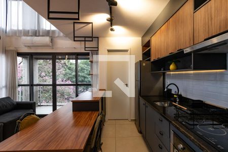 Cozinha de apartamento para alugar com 1 quarto, 52m² em Vila Pompéia, São Paulo