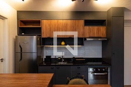 Cozinha de apartamento para alugar com 1 quarto, 52m² em Vila Pompéia, São Paulo
