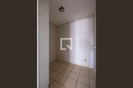 Apartamento à venda com 335m², 3 quartos e 4 vagas Apartamento à venda com 335m², 3 quartos e 4 vagasÁrea de Serviço - Quarto