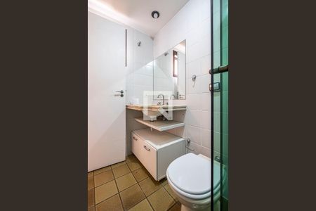 Apartamento à venda com 335m², 3 quartos e 4 vagas Apartamento à venda com 335m², 3 quartos e 4 vagasSuíte 3 - Banheiro