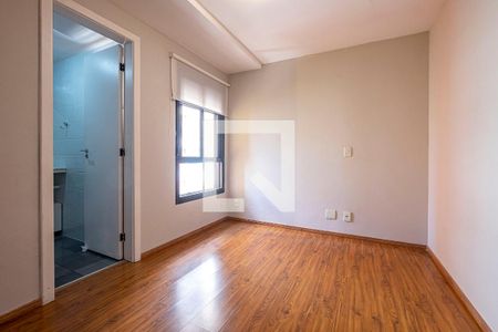Apartamento à venda com 335m², 3 quartos e 4 vagas Apartamento à venda com 335m², 3 quartos e 4 vagasSuíte 2