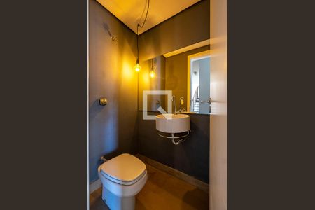 Apartamento à venda com 335m², 3 quartos e 4 vagas Apartamento à venda com 335m², 3 quartos e 4 vagasLavabo