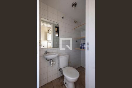 Apartamento à venda com 335m², 3 quartos e 4 vagas Apartamento à venda com 335m², 3 quartos e 4 vagasÁrea de Serviço - Banheiro