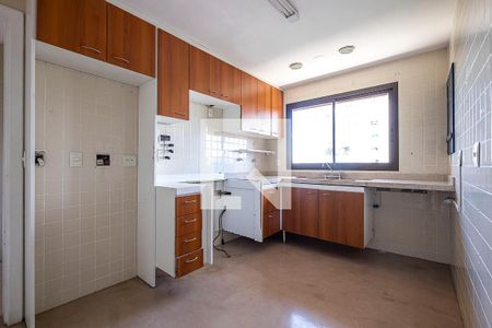 Apartamento à venda com 335m², 3 quartos e 4 vagas Apartamento à venda com 335m², 3 quartos e 4 vagasCozinha