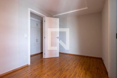 Apartamento à venda com 335m², 3 quartos e 4 vagas Apartamento à venda com 335m², 3 quartos e 4 vagasSuíte 2