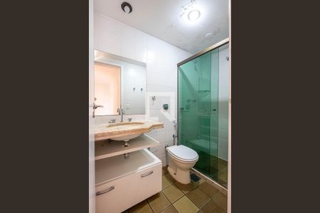 Apartamento à venda com 335m², 3 quartos e 4 vagas Apartamento à venda com 335m², 3 quartos e 4 vagasSuíte 3 - Banheiro