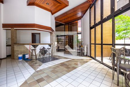 Apartamento à venda com 335m², 3 quartos e 4 vagas Apartamento à venda com 335m², 3 quartos e 4 vagasSalão de Festas