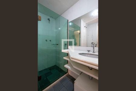 Apartamento à venda com 335m², 3 quartos e 4 vagas Apartamento à venda com 335m², 3 quartos e 4 vagasSuíte 2 - Banheiro