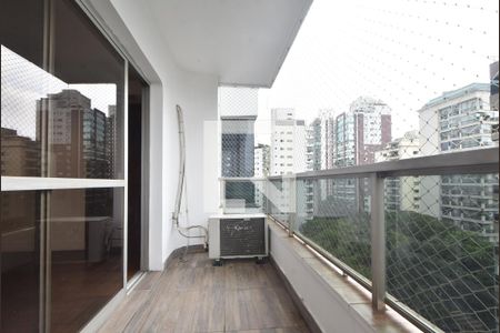 Apartamento para alugar com 160m², 3 quartos e 3 vagasVaranda 