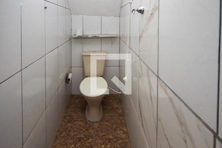 Banheiro de casa para alugar com 1 quarto, 40m² em Vila Industrial, São Paulo