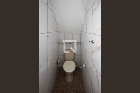 Banheiro de casa para alugar com 1 quarto, 40m² em Vila Industrial, São Paulo