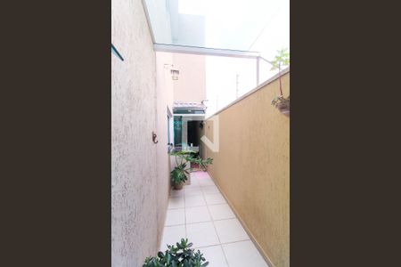 Casa à venda com 250m², 3 quartos e 5 vagas Casa à venda com 250m², 3 quartos e 5 vagasÁrea externa