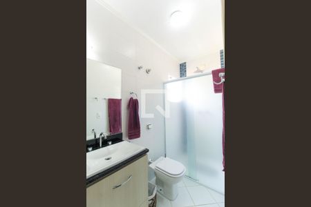 Casa à venda com 250m², 3 quartos e 5 vagas Casa à venda com 250m², 3 quartos e 5 vagasBanheiro do Quarto 3