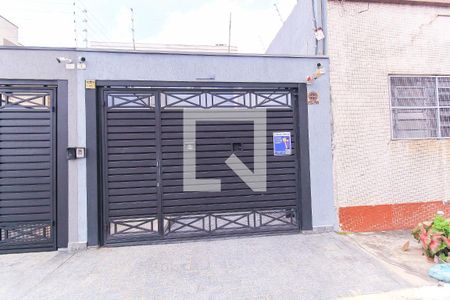 Casa à venda com 250m², 3 quartos e 5 vagas Casa à venda com 250m², 3 quartos e 5 vagasFachada