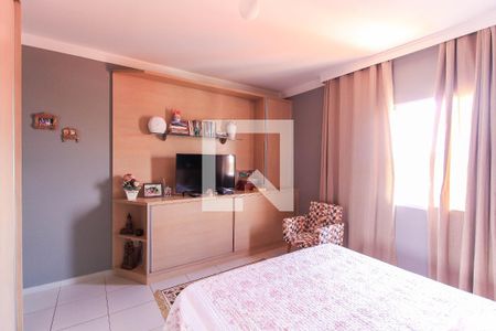 Casa à venda com 250m², 3 quartos e 5 vagas Casa à venda com 250m², 3 quartos e 5 vagasQuarto 3