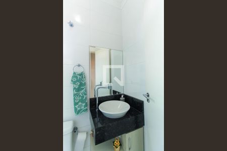 Casa à venda com 250m², 3 quartos e 5 vagas Casa à venda com 250m², 3 quartos e 5 vagasLavabo