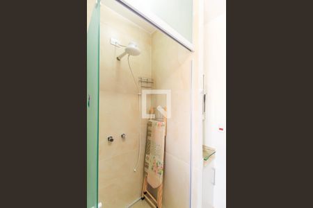 Casa à venda com 250m², 3 quartos e 5 vagas Casa à venda com 250m², 3 quartos e 5 vagasBanheiro de Serviço