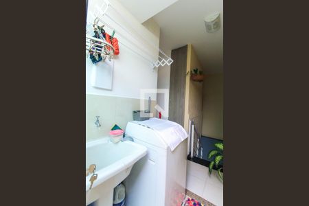 Casa à venda com 250m², 3 quartos e 5 vagas Casa à venda com 250m², 3 quartos e 5 vagasÁrea de Serviço