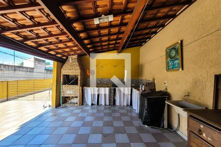 Casa à venda com 200m², 3 quartos e 3 vagasÁrea de Serviço/lazer