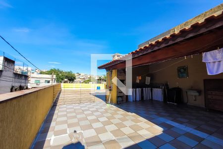 Casa à venda com 200m², 3 quartos e 3 vagasTerraço