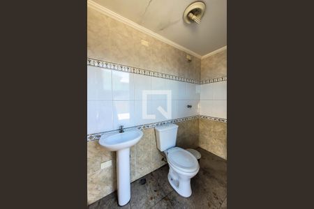 Casa à venda com 200m², 3 quartos e 3 vagasBanheiro