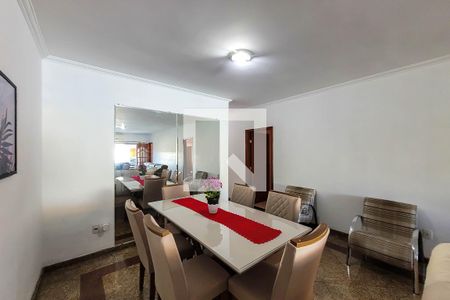 detalhe sala de jantar de casa à venda com 3 quartos, 200m² em Vila Moraes, São Paulo