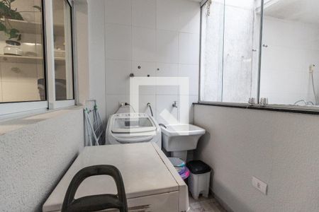 Casa à venda com 167m², 3 quartos e 3 vagas Casa à venda com 167m², 3 quartos e 3 vagasÁrea de serviço