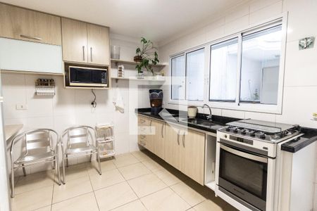 Casa à venda com 167m², 3 quartos e 3 vagas Casa à venda com 167m², 3 quartos e 3 vagasCozinha