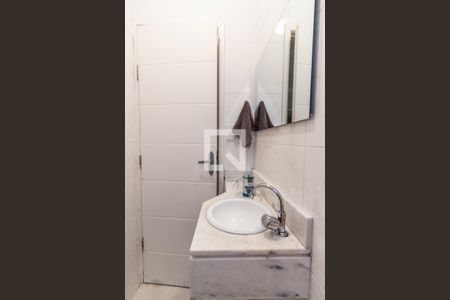 Casa à venda com 167m², 3 quartos e 3 vagas Casa à venda com 167m², 3 quartos e 3 vagasLavabo